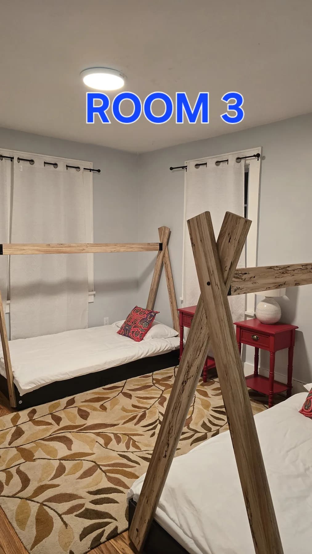 Cottage — Room 3 — Sleeps 2, Women, Linens provided