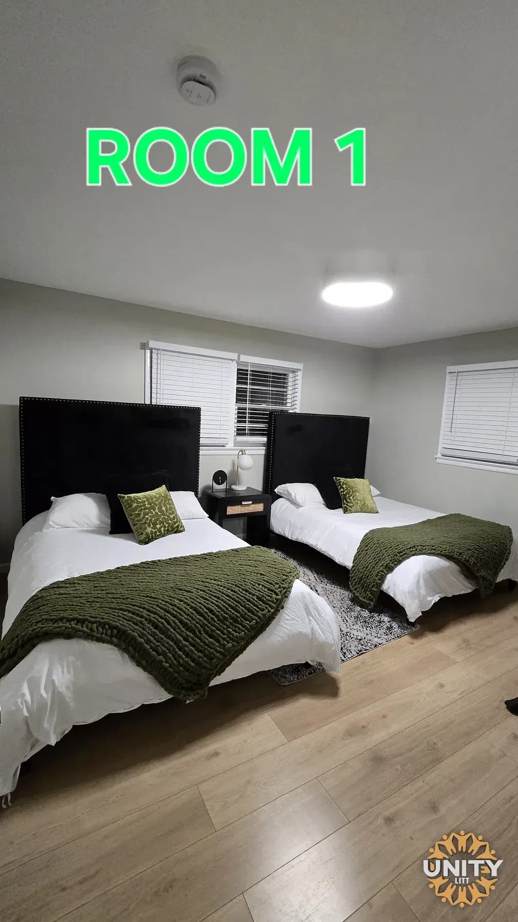 Grove House — Room 1 — Sleeps 2, Men, Linens provided
