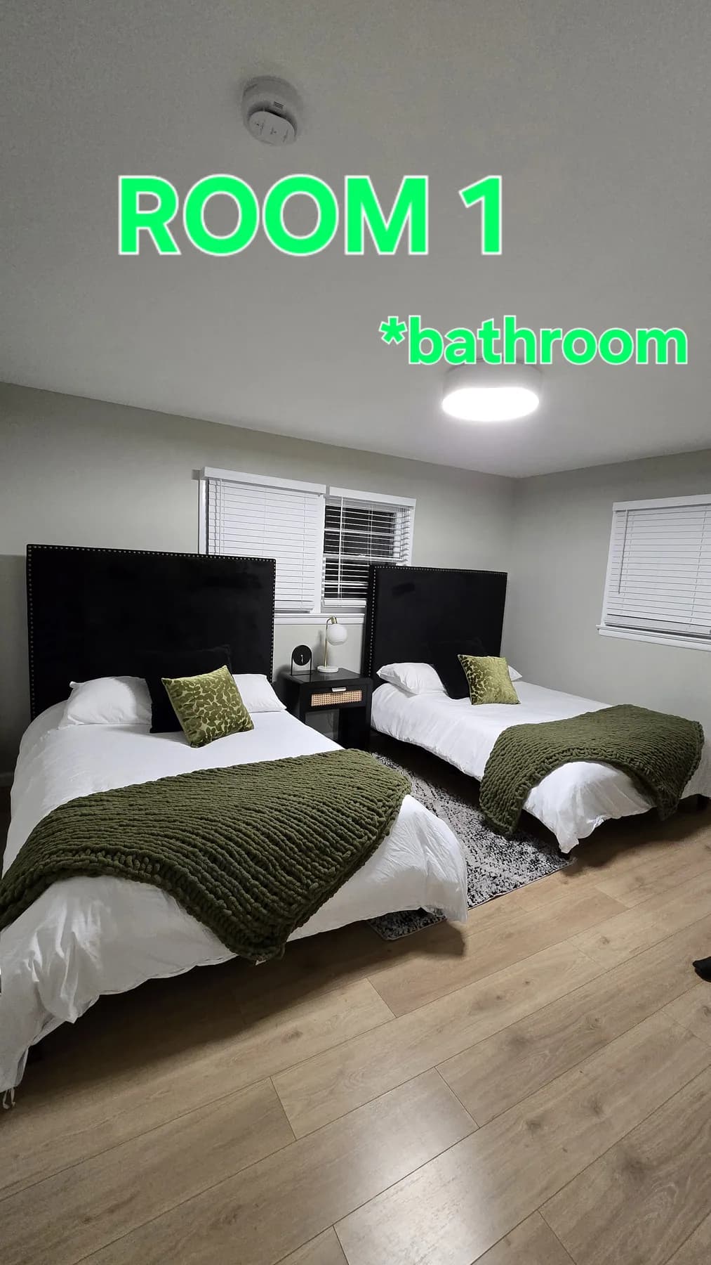 Grove House — Room 1 — Sleeps 2, Men, Linens provided
