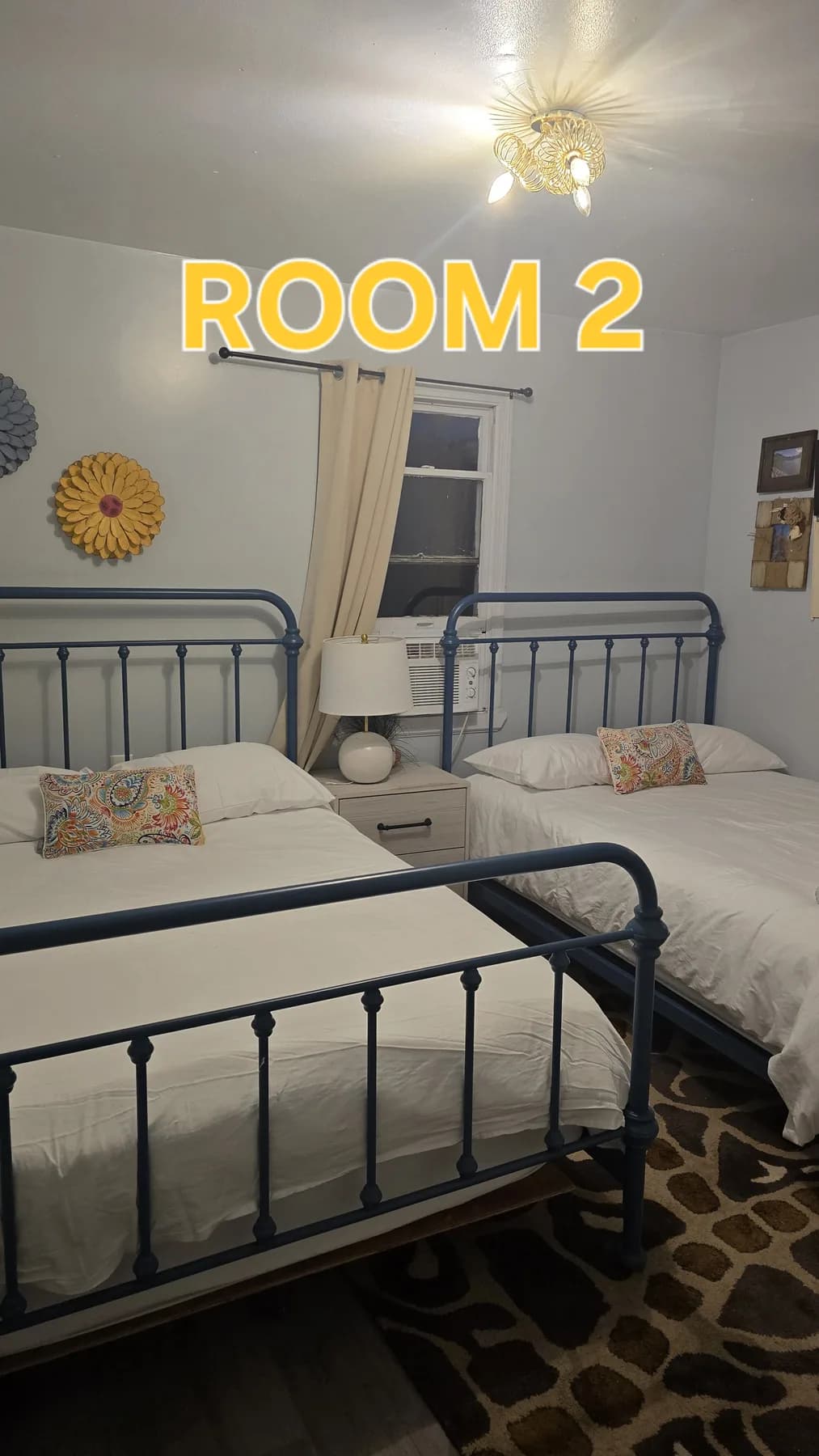 Lake House — Room 2 — Sleeps 2, Women, Linens provided