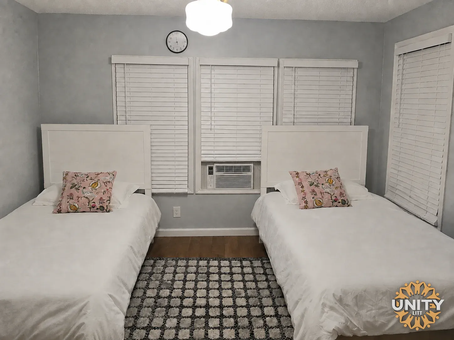 River House — Room 1 — 3 places in the room — the other 2 sell separately, Linens provided