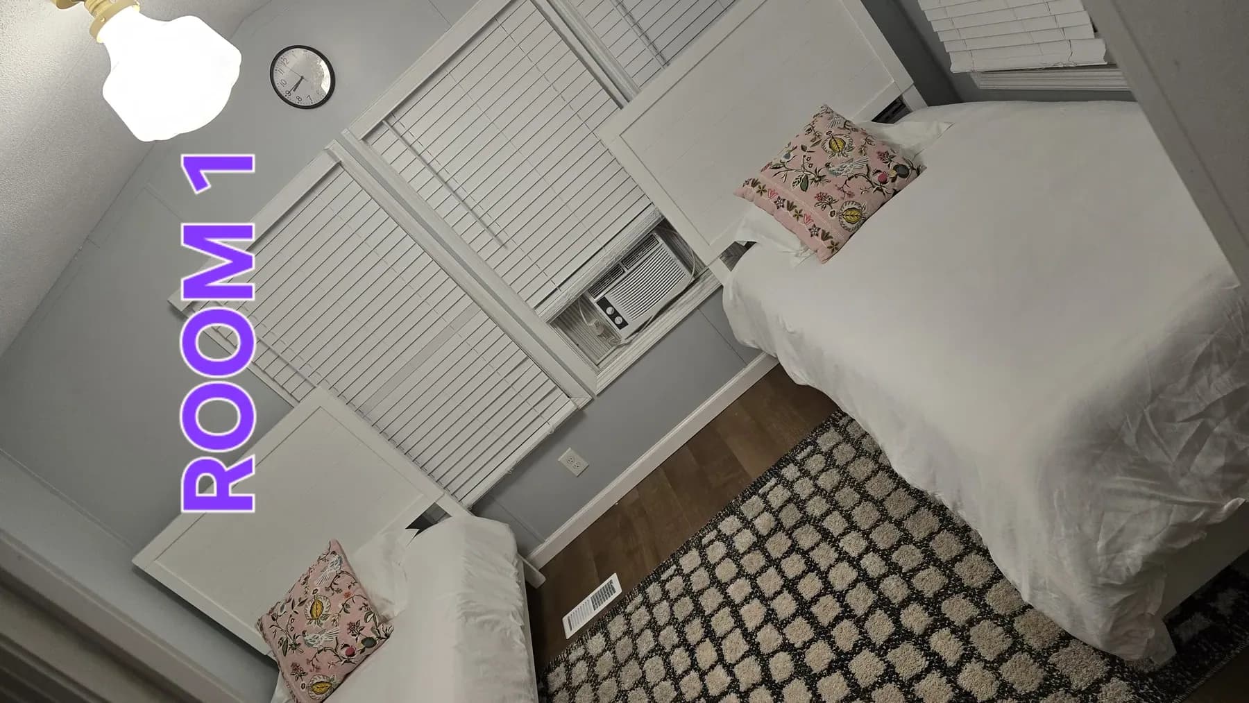 River House — Room 1 — Sleeps 2, Women, Linens provided